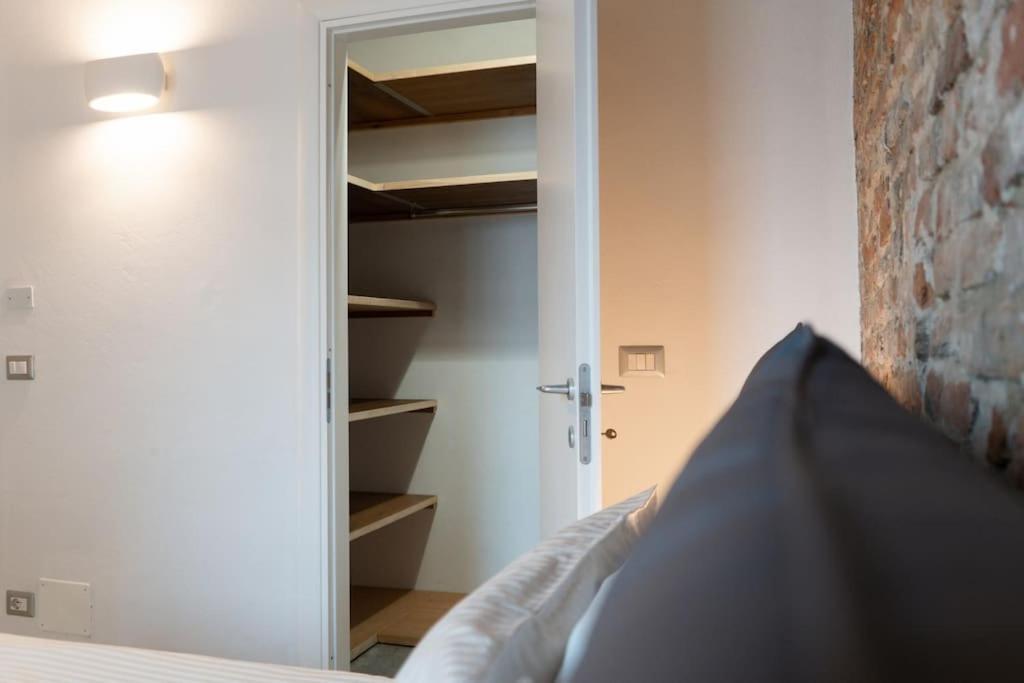 Apartamento Centro Storico Recinto Dei Nobili 4-Private Parking Asti Exterior foto